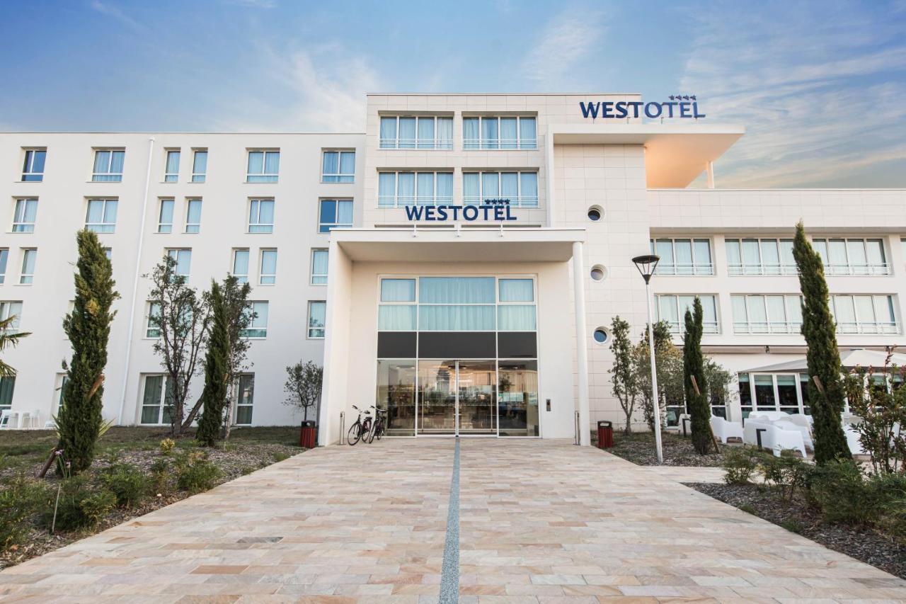 Westotel Tours Val De Loire La Ville-aux-Dames Exterior photo